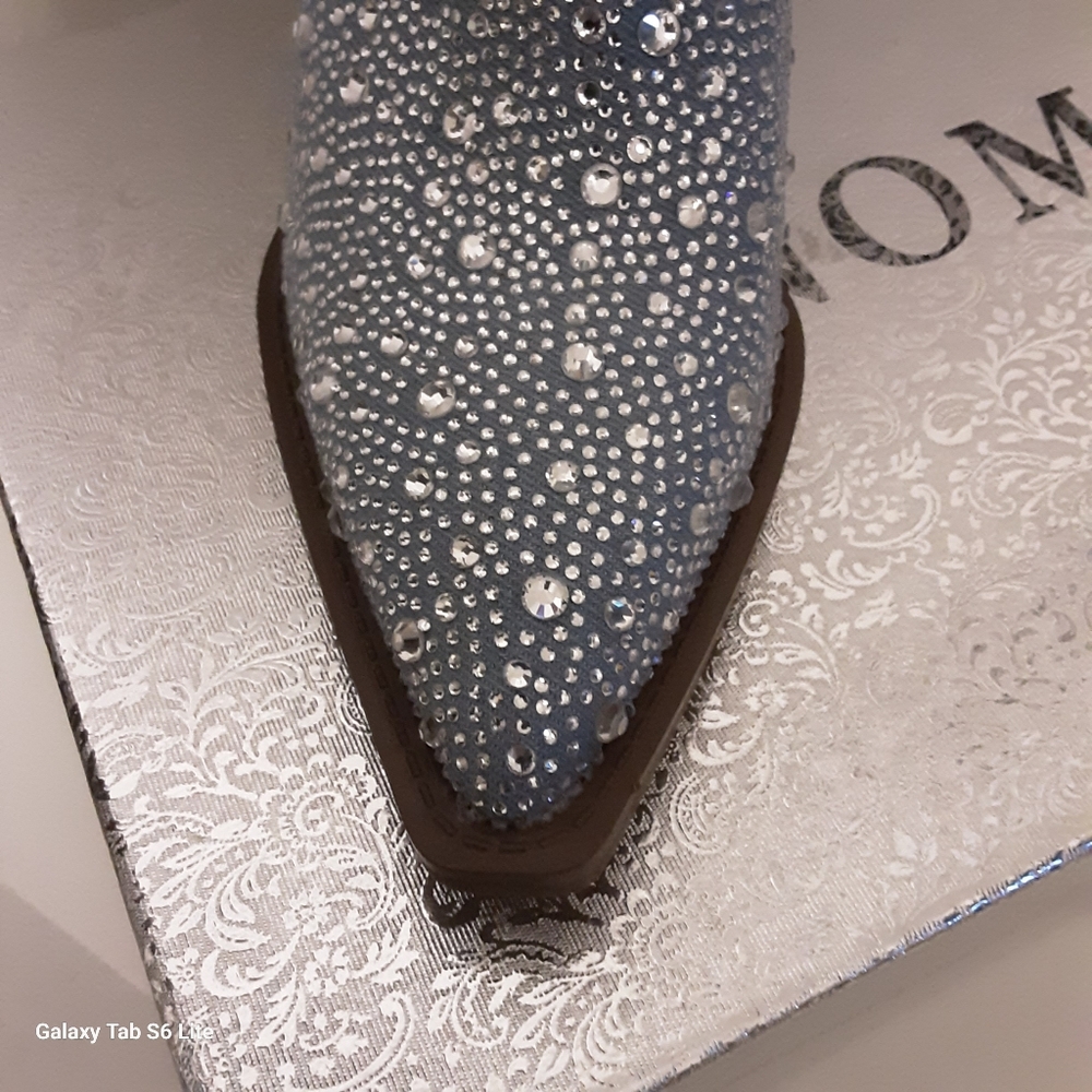 Very G Sparkling Blue Ankle Boots Size 8. - Picture 9 of 10